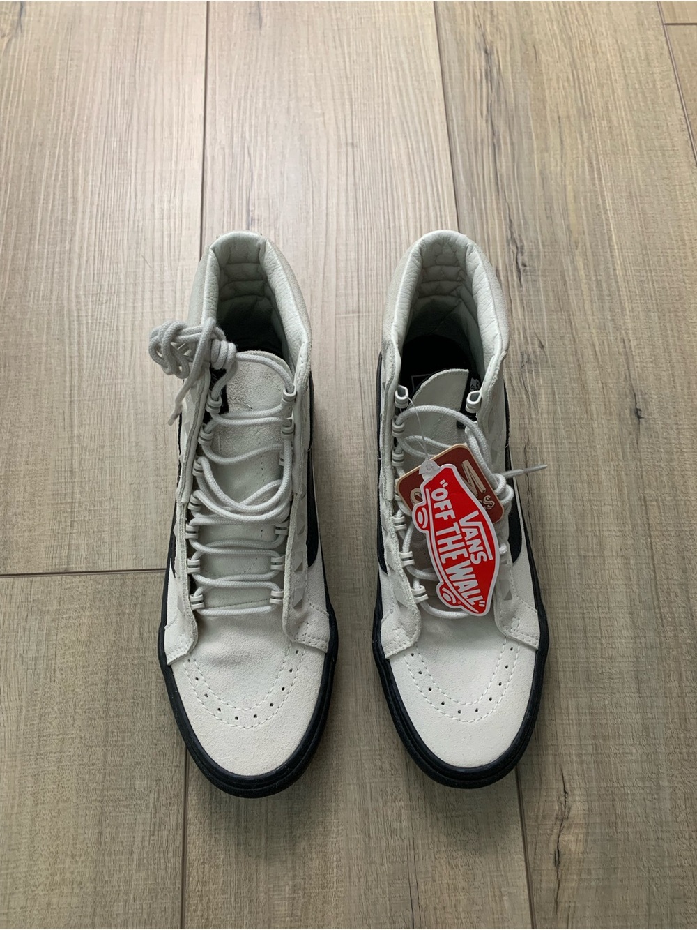 High-Top Vans - Picture 3 of 3